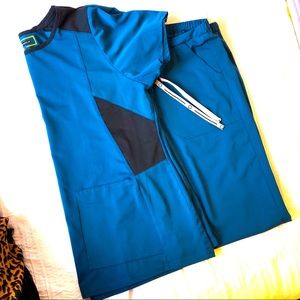 Wonder Wink Scrub Set